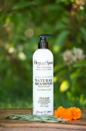 Το νέο 100% φυσικό σαμπουάν Natural Shampoo της Original Sprout χωρίς sulfates (θειούχα), προσφέρει τώρα και προστασία από τον ήλιο! Βιολογικά ενυδατικά βότανα ξεμπερδεύουν και ενυδατώνουν τα μαλλιά. Ο μειωμένος αφρός του κάνει το ξέβγαλμα πολύ εύκολο (χ